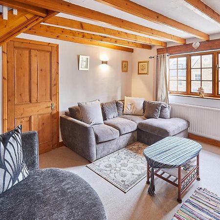 Host & Stay - Oldcorn Cottage Уитби Экстерьер фото